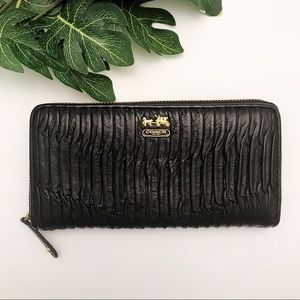 COACH Accordion Zip Wallet